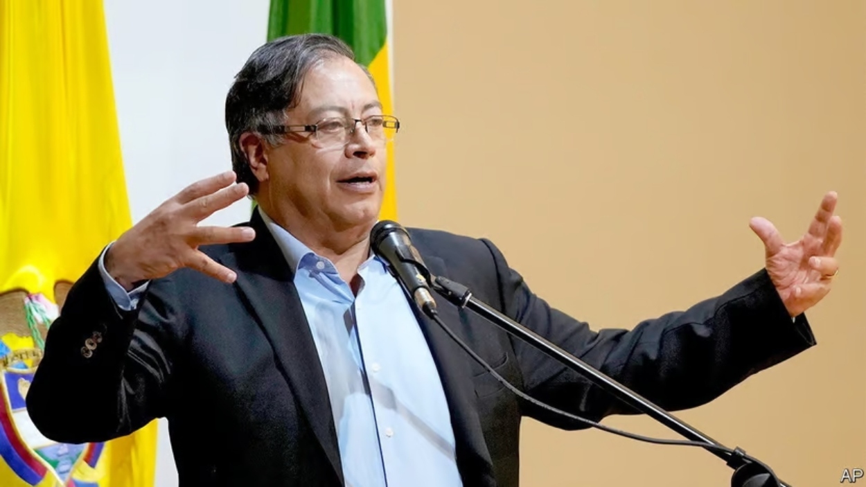 Gustavo Petro desmintió incremento en el impuesto del 4x1.000 en Colombia