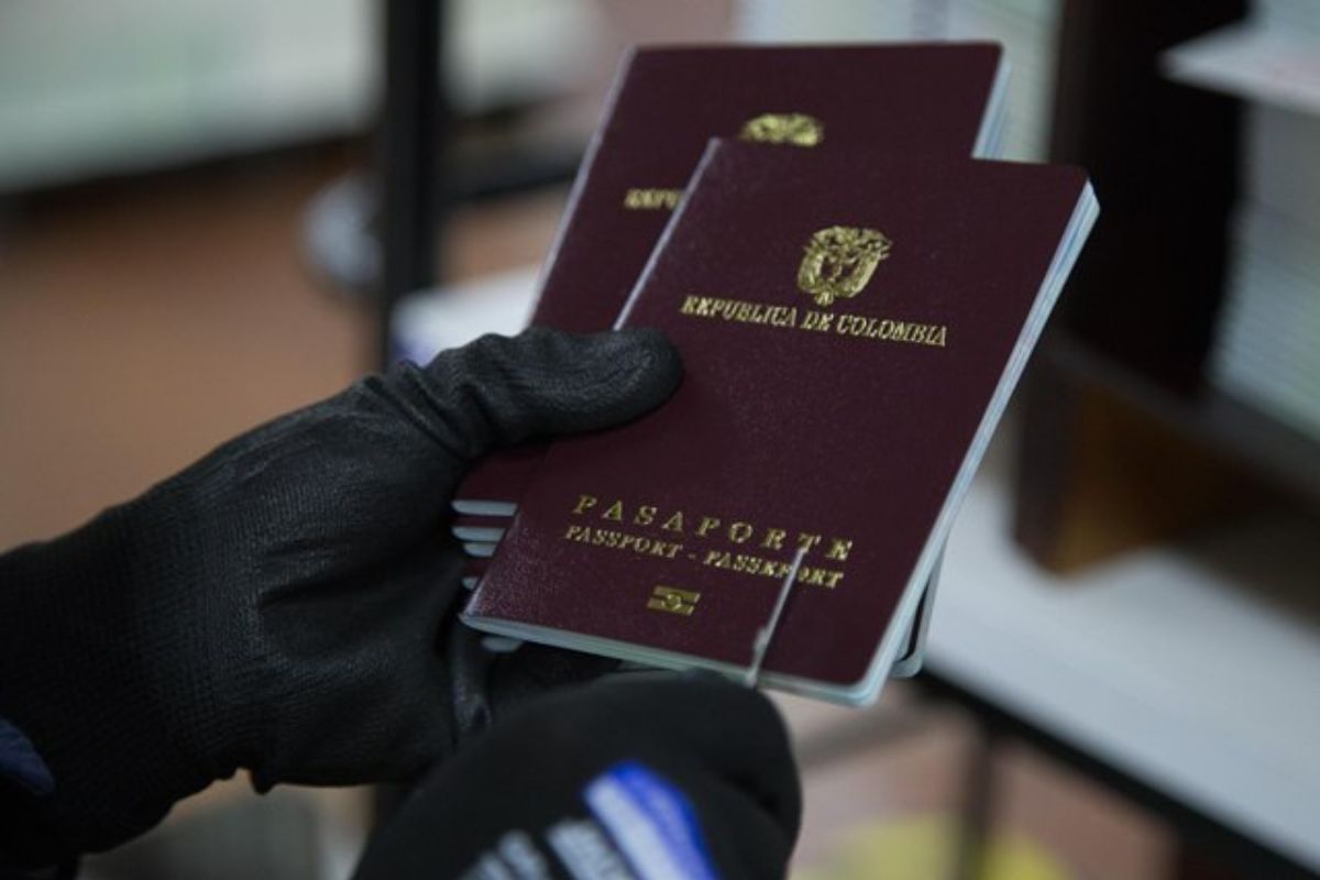 Advertencia por pasaportes en Colombia. 