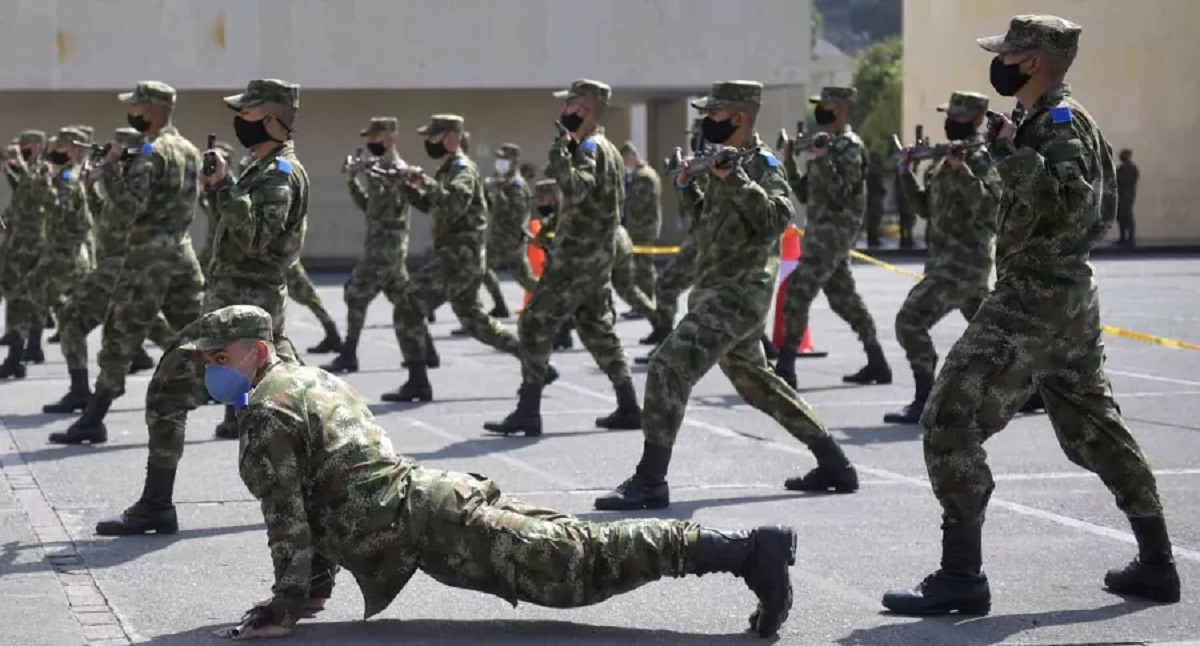 Proyecto de ley propone servicio militar alternativo en Cuerpo de Bomberos