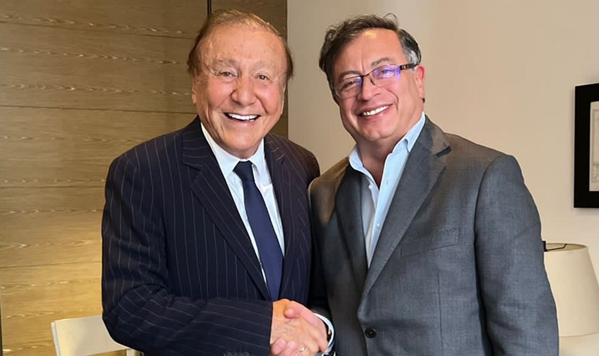 Foto de Rodolfo Hernández con Gustavo Petro, en nota sobre cuántos votos tuvo contra el presidente en elecciones.