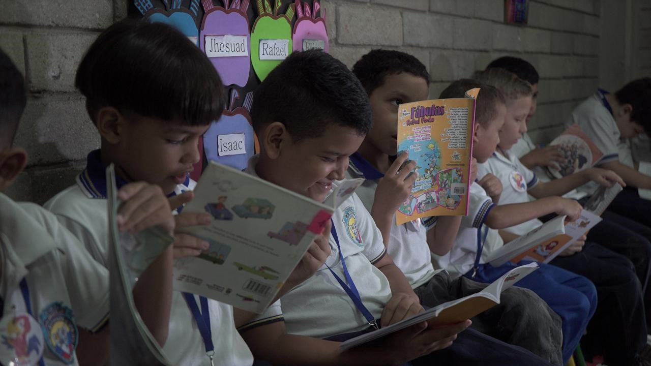 Barranquilla lidera en el país la promoción de la lectura en los colegios con el 93%, superando a otras ciudades principales como Bogotá, Cali y Medellín.