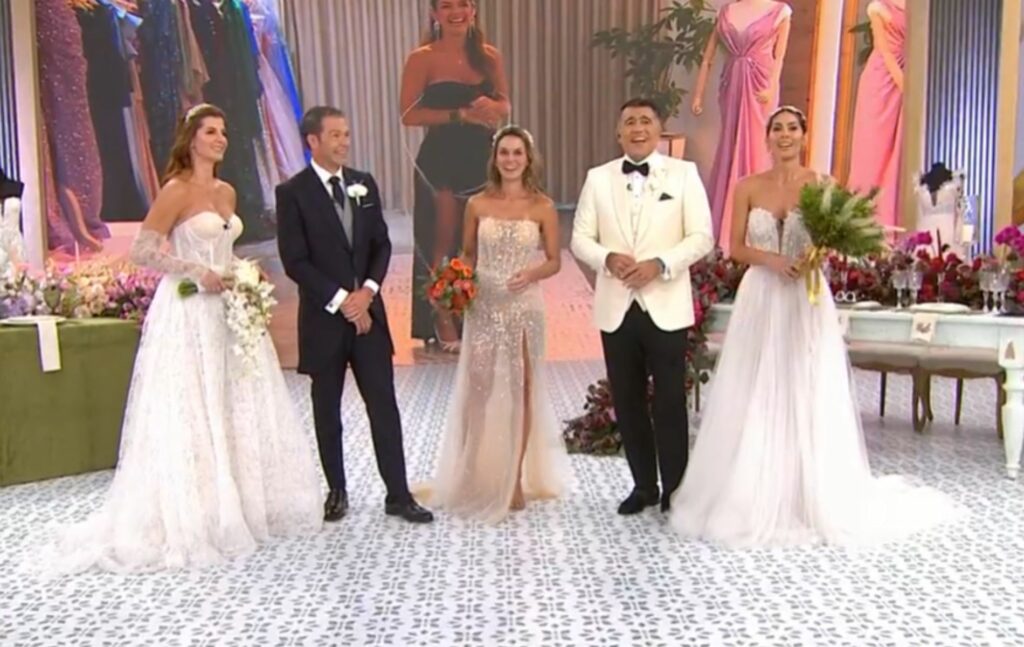 Presentadoras de 'Día a día' se visitieron de novias. Foto: captura de pantalla.
