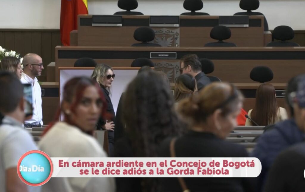 Imágenes del féretro de la 'Gorda Fabiola' en el Concejo de Bogotá.