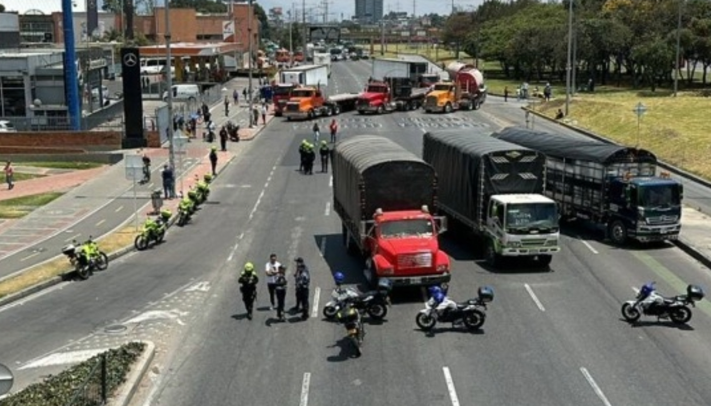 Camiones quedarían sin seguro por el paro.