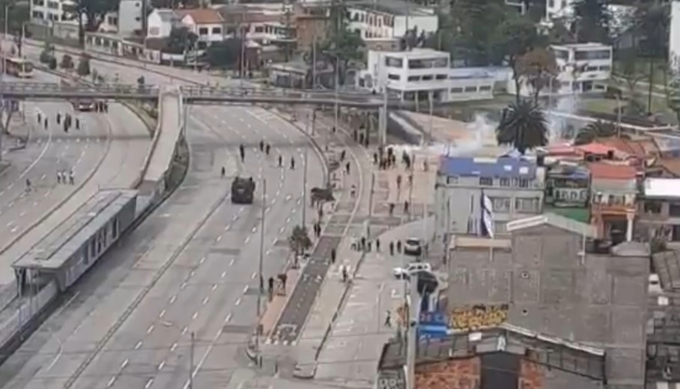 Bloqueos por protestas en la calle 26.