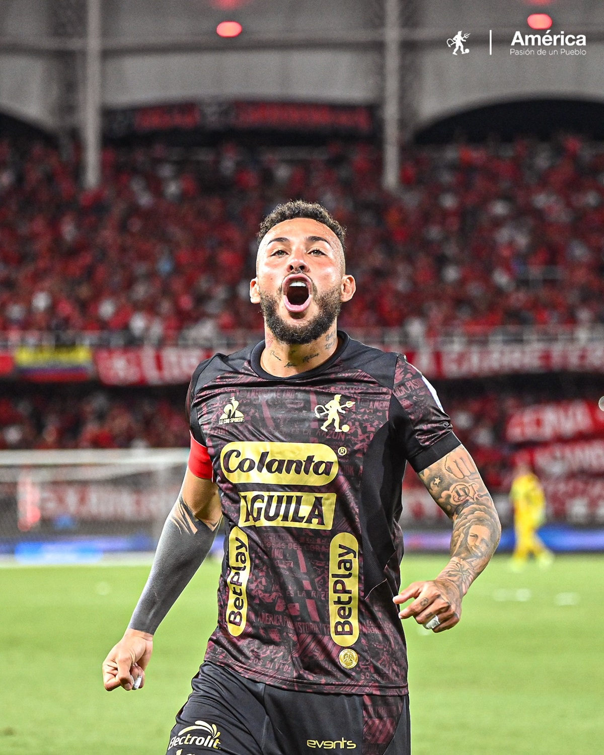 América de Cali hizo respetar su casa y golpeó al Deportivo Cali con un doblete de Duván Vergara, en los cuartos de final de la Copa BetPlay.