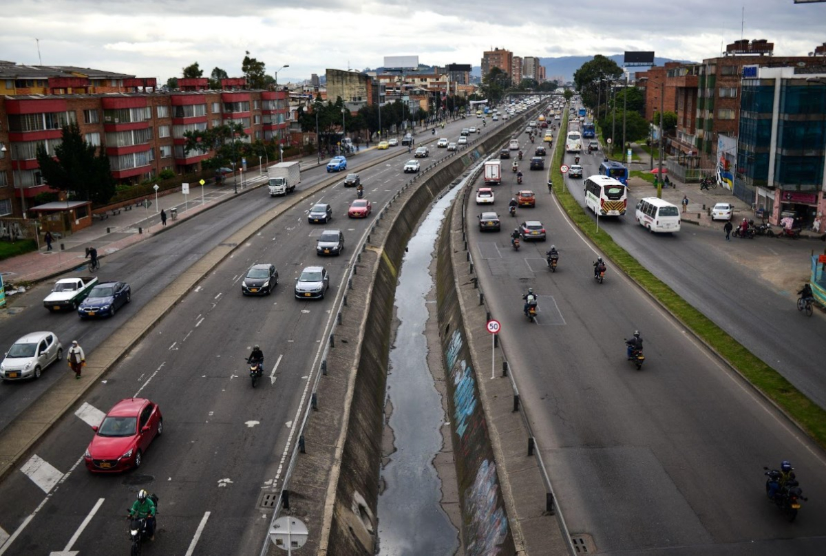 Problema del pico y placa solidario en Bogotá; 12.000 conductores están varados porque no han podido transitar en días de restricción. 