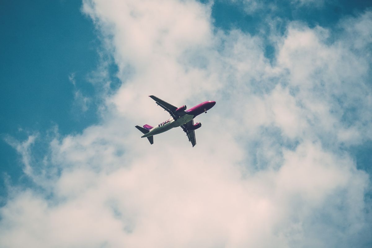 Avión de Avianca tuvo que aterrizar de emergencia en vuelo de Bogotá a Madrid