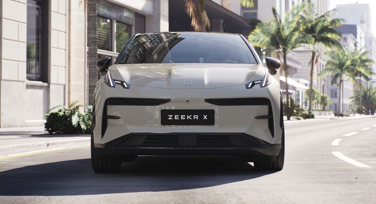 Zeekr, de Astara, es una nueva marca china que llegó a Colombia con dos carros eléctricos de lujo (Zeekr 001 y Zeekr X).