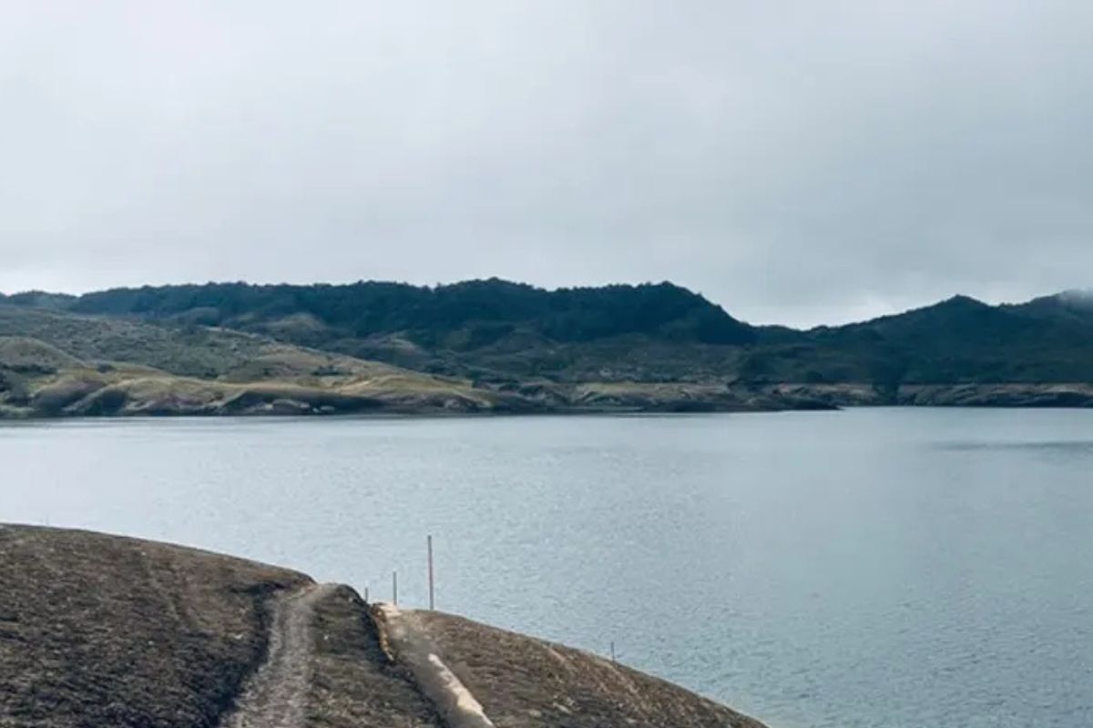 ¿En cuánto está el nivel de los embalses de Chingaza