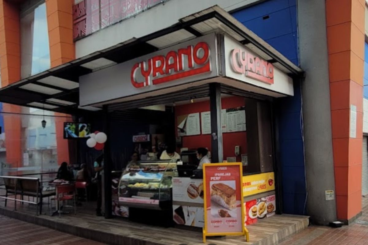 Quién fundó la Pastelería Cyrano, en Bogotá, con más de 70 años de tradición