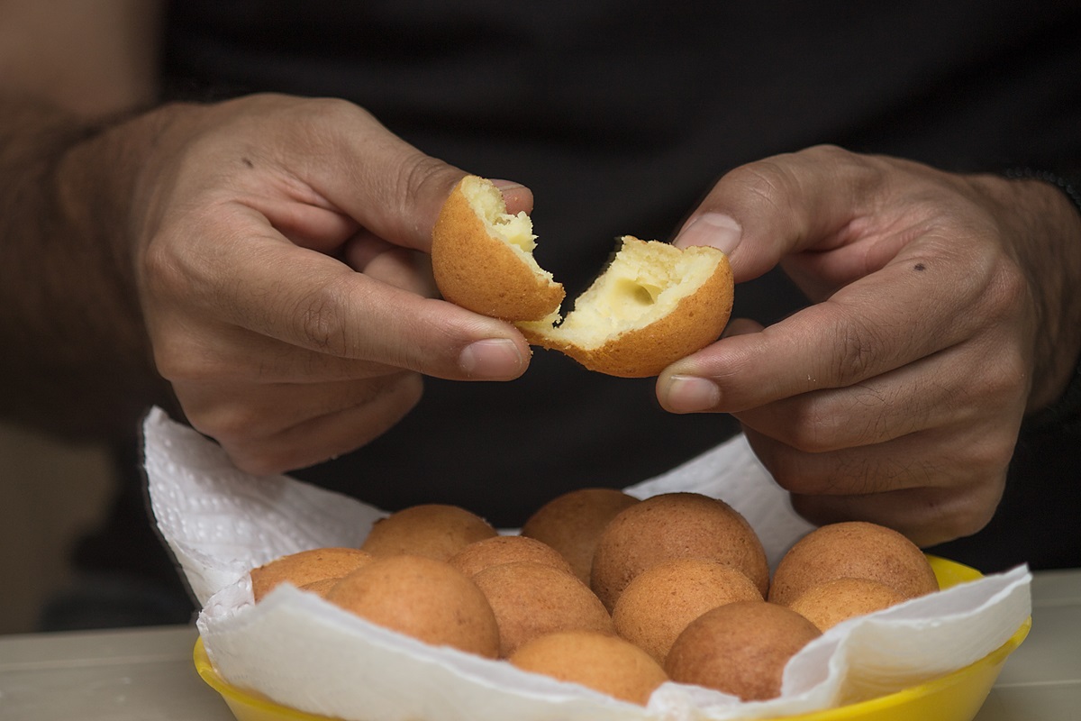 ¿Cómo evitar que los buñuelos exploten y queden redondos?