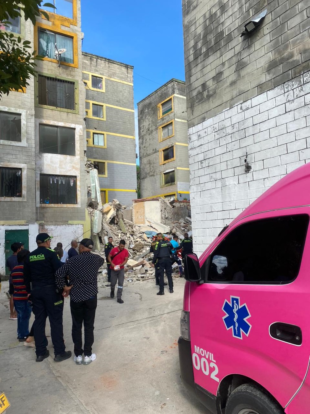 Colapso de edificio tiene varias personas lesionadas.