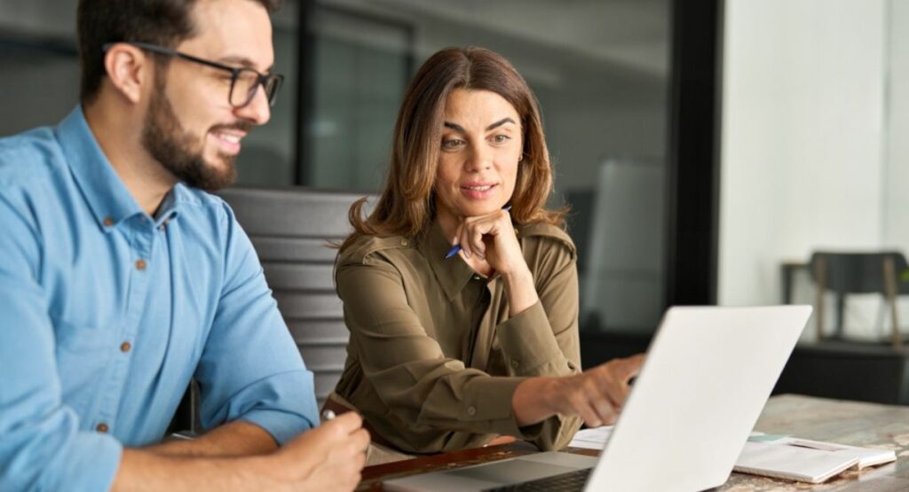Trabajo en bancos / Shutterstock