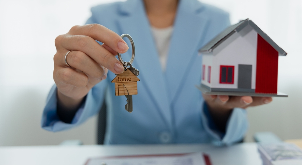 Arriendo o compra de casa / Shutterstock