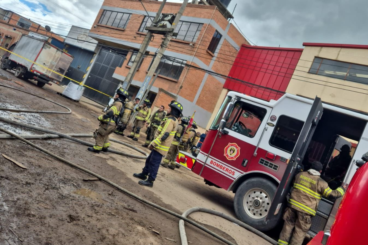 Polvovería explotó en el municipio de Pacho, Cundinamarca: hay una persona amputada y varios heridos por la emergencia. Bomberos ya están en el punto. 