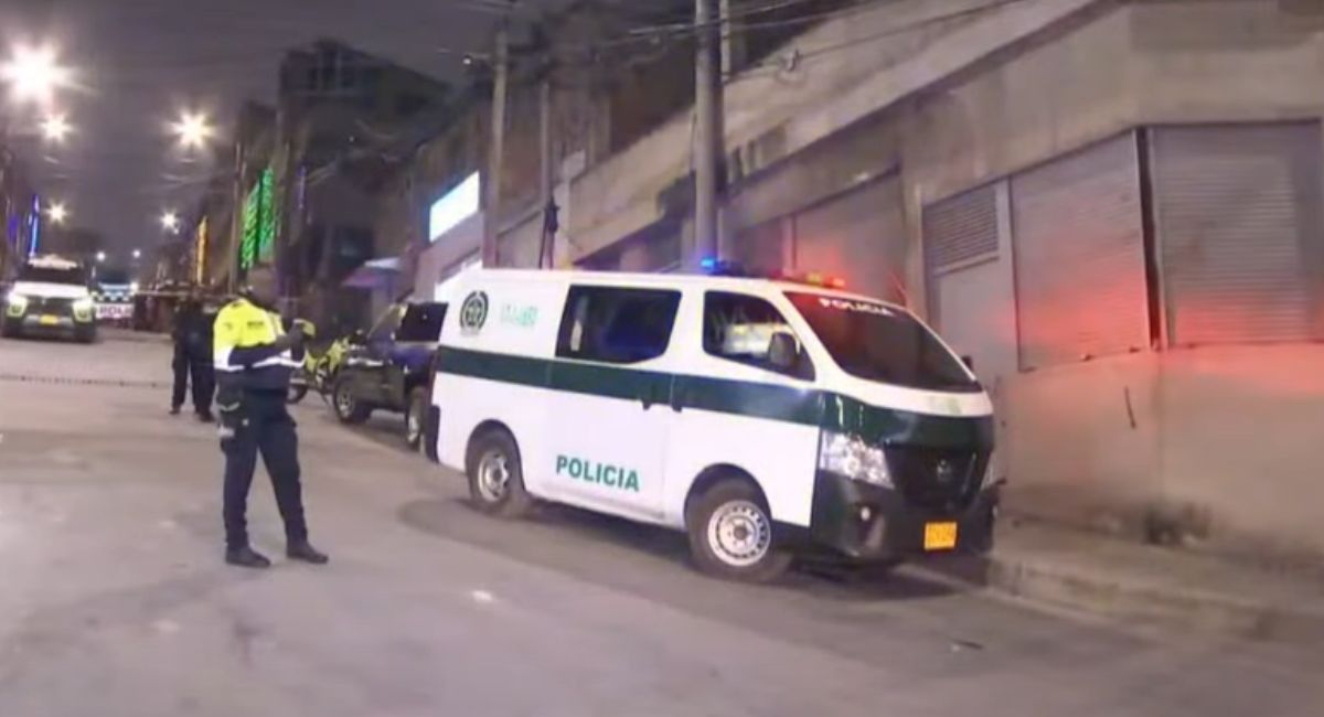 Balacera en Bogotá: intento de robo a local comercial en barrio Nueva Pensilvania dejó un ladrón muerto y cruce de disparos causó pánico.