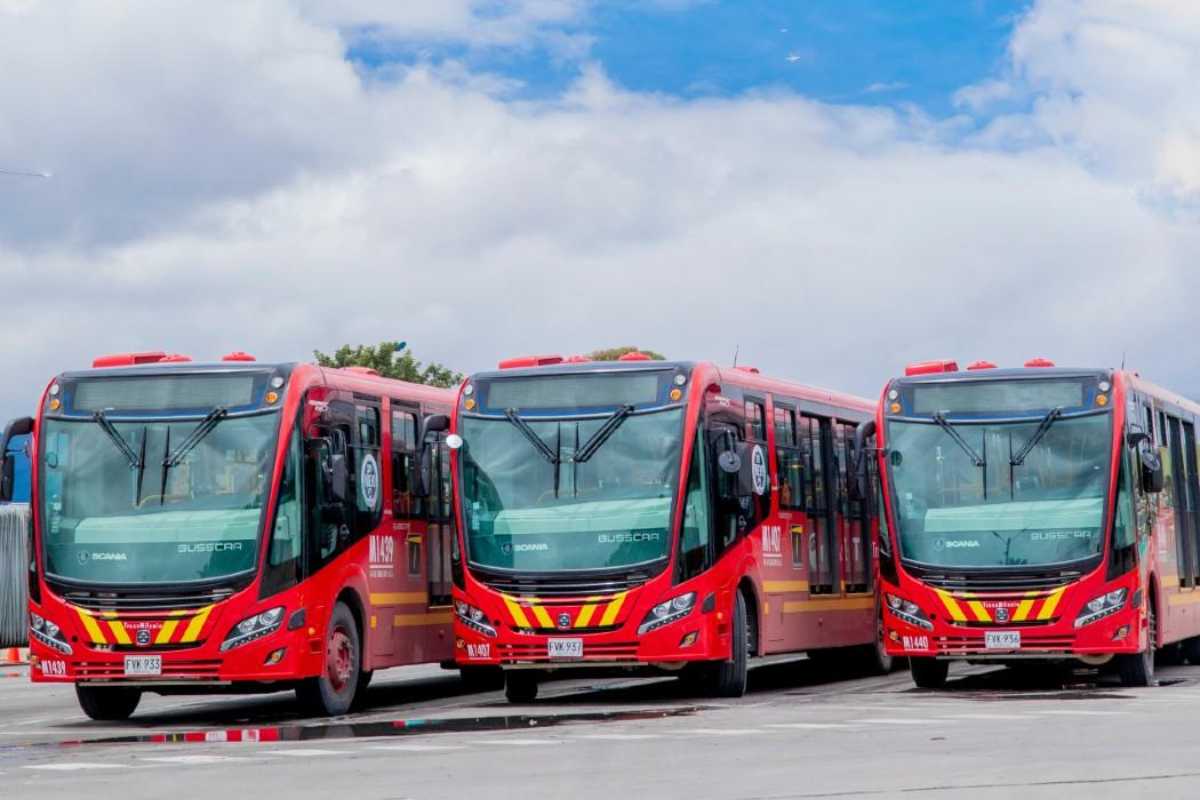 La Alcaldía de Bogotá anunció los incrementos en las tarifas del sistema de transporte, que tendrán una subida del 8 %. Habrá también algunos subsidios. 