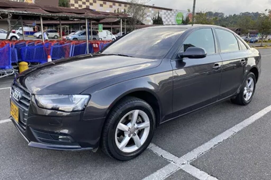 Audi A4 TFSI Ambition. / Mercado Libre.