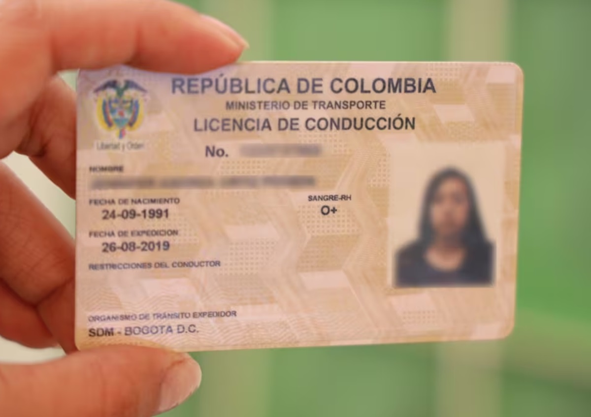 Licencia de conducción en Colombia y ahorro de $ 200.000 en trámite clave