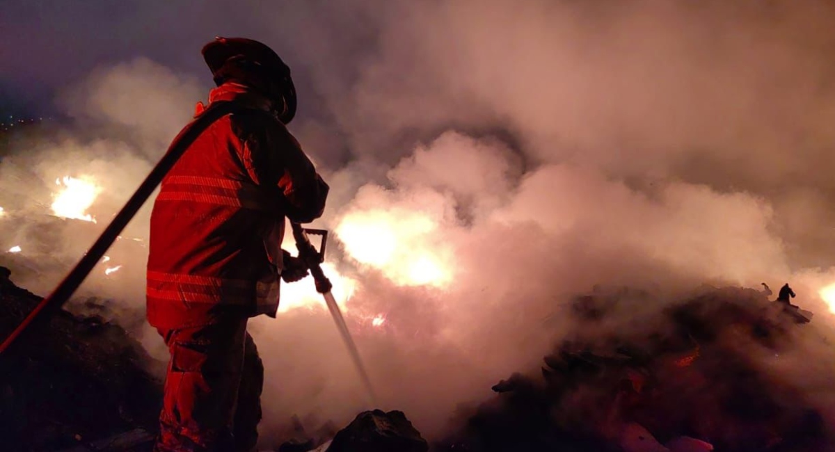 Bomberos denuncian falta de recursos en medio de incendio en Chingaza