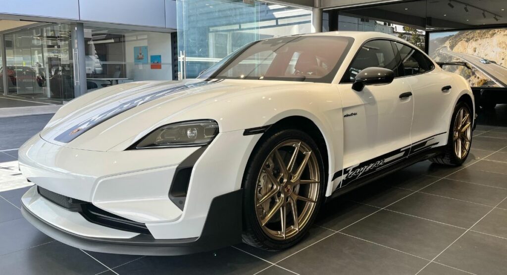 Porsche Taycan GT / Pulzo