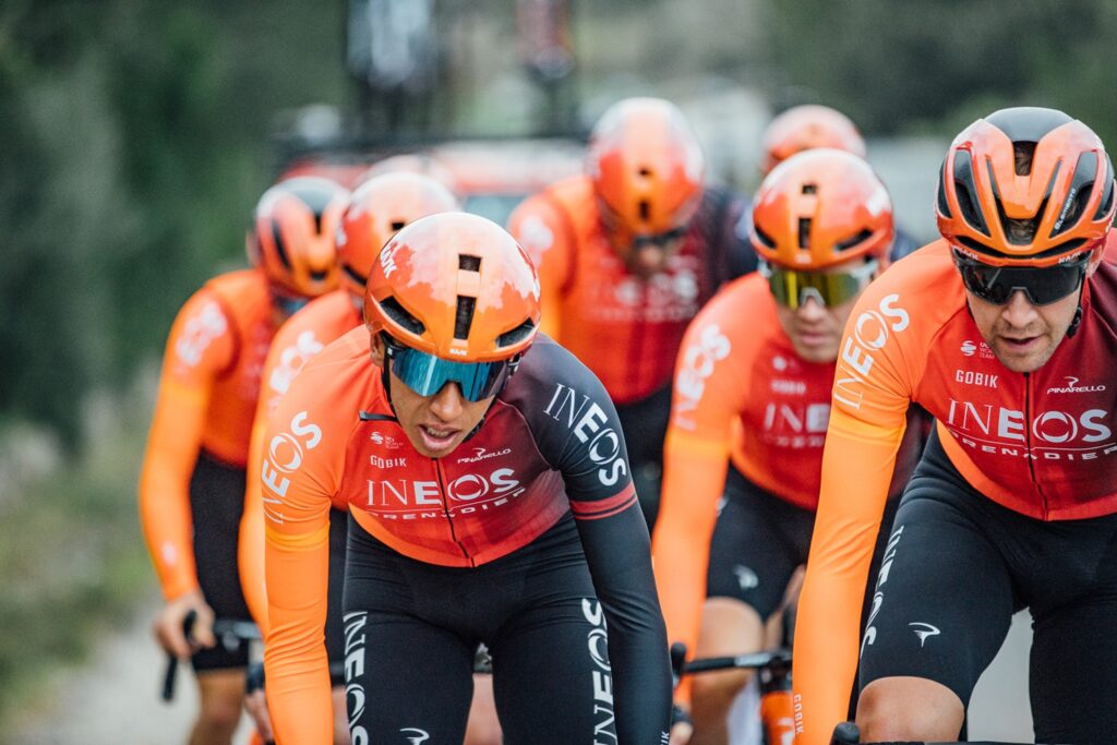 Entrenamiento Egan Bernal. / X: @IneosGrenadiers