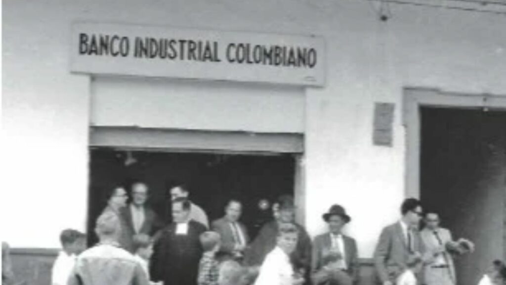 Primera sede de Bancolombia / Página Expertos en Marca