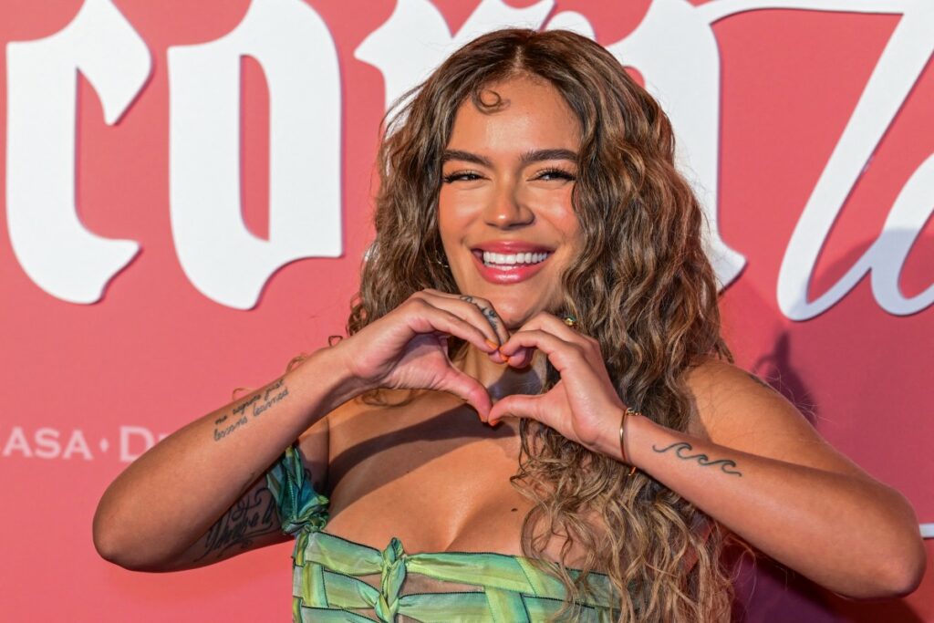Karol G reapareció con cambio de 'look'/Foto: AFP.