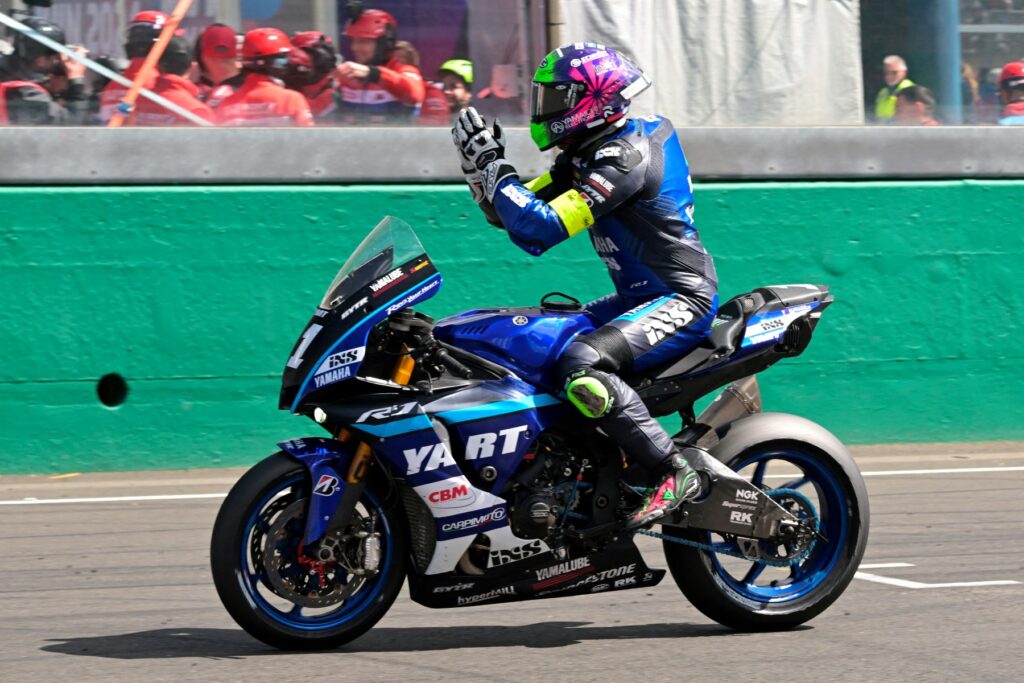 Yamaha R1