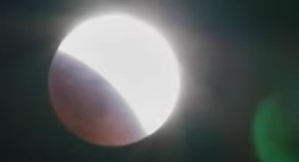 Eclipse Lunar