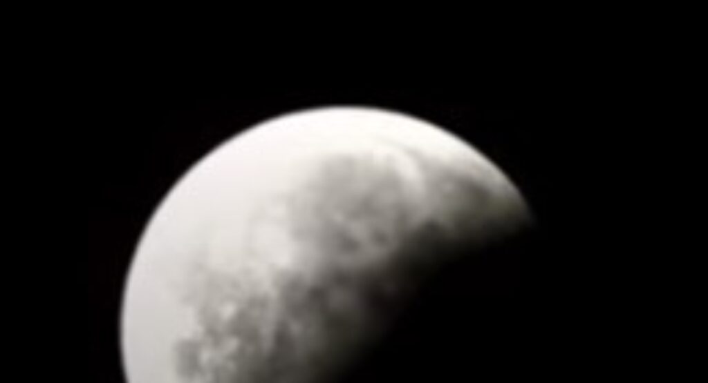 Eclipse Lunar