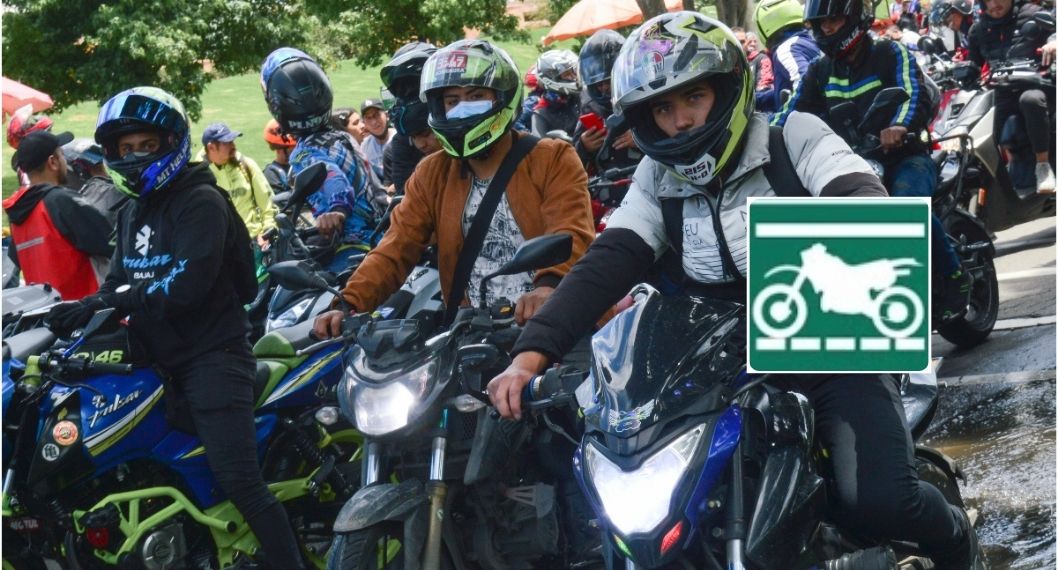 Foto de motociclistas, en nota de qué significa la señal de color verde con moto en Colombia