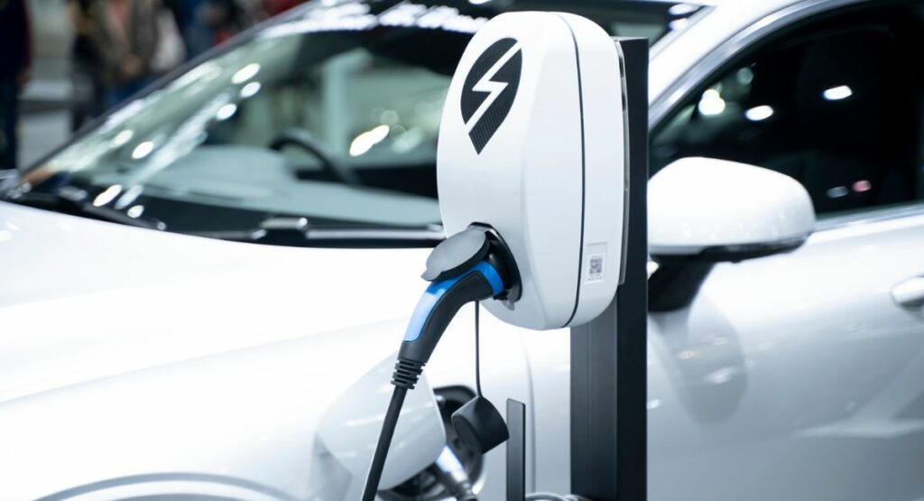 Carro eléctrico / Getty