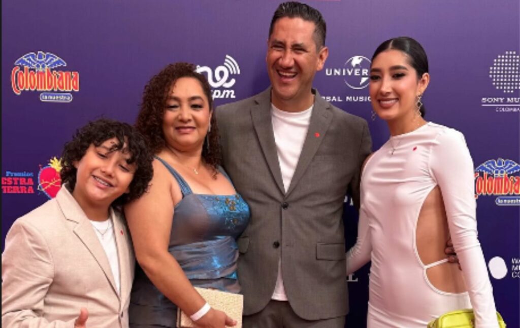 'Heredero' y su familia.