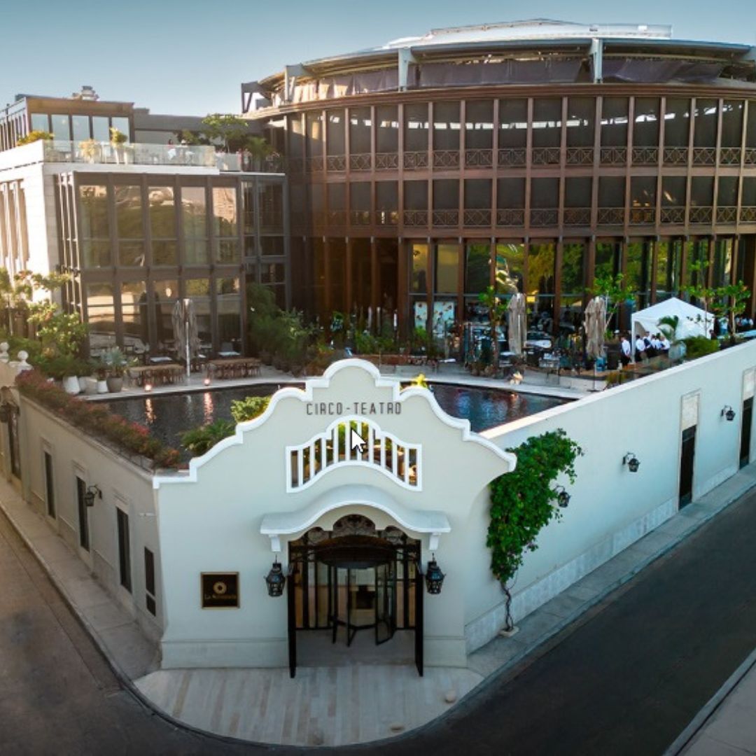 Cuál es el centro comercial que antes era una plaza de toros: queda cerca al mar