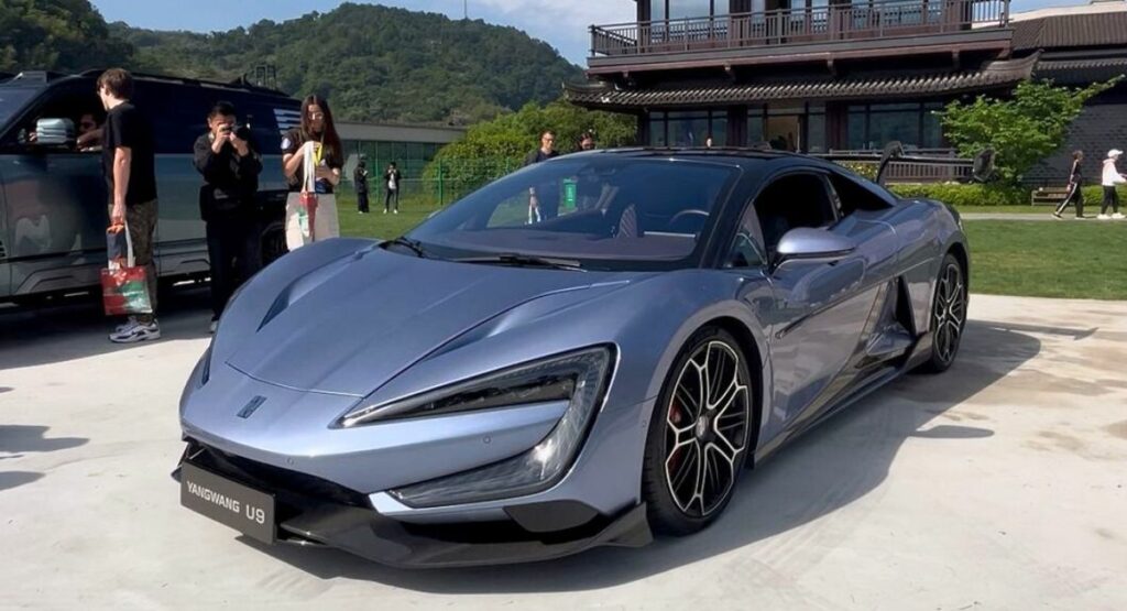 Yangwang U9 / Pulzo