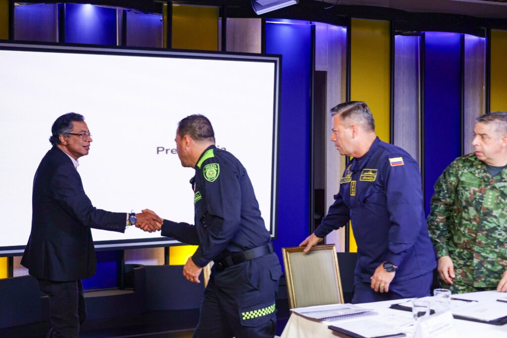 Reunión de Gustavo Petro con cúpula militar