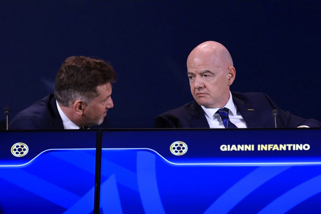 Alejandro Domínguez y Gianni Infantino / Getty