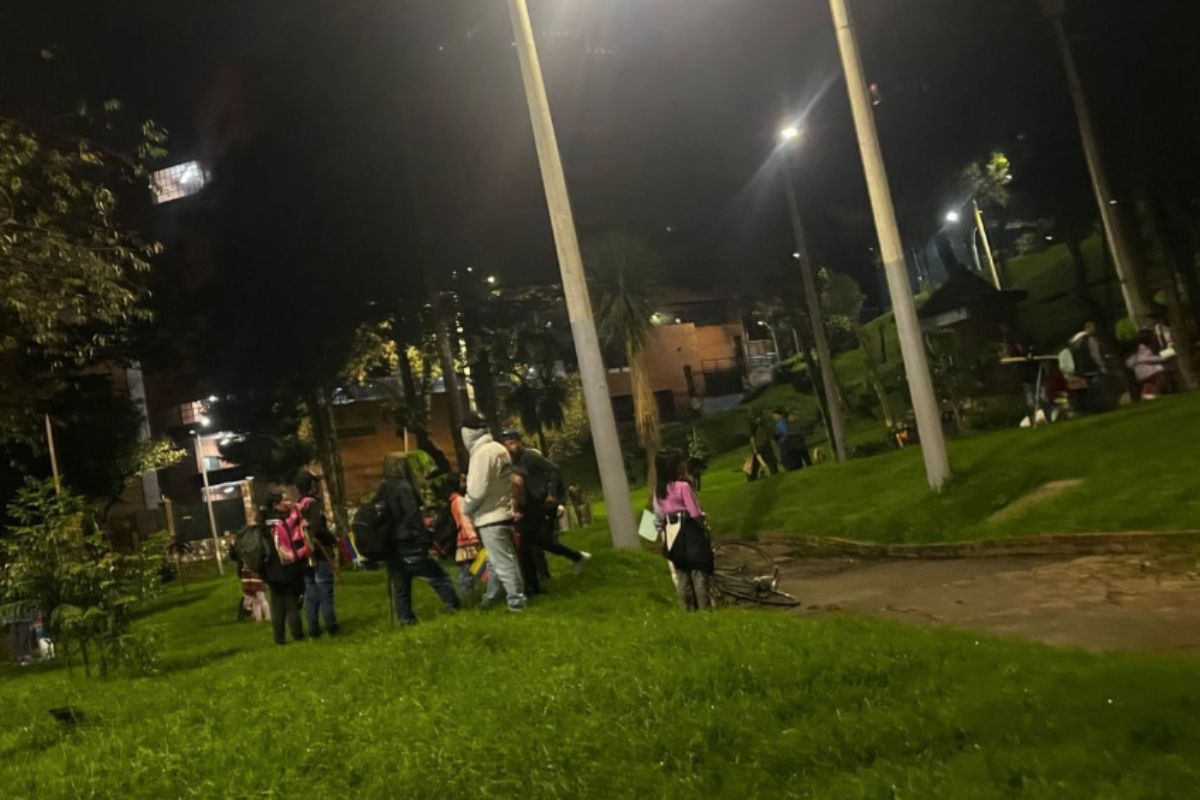 Protesta de indígenas en Bogotá: bloqueos en Transmilenio, en la carrera Séptima