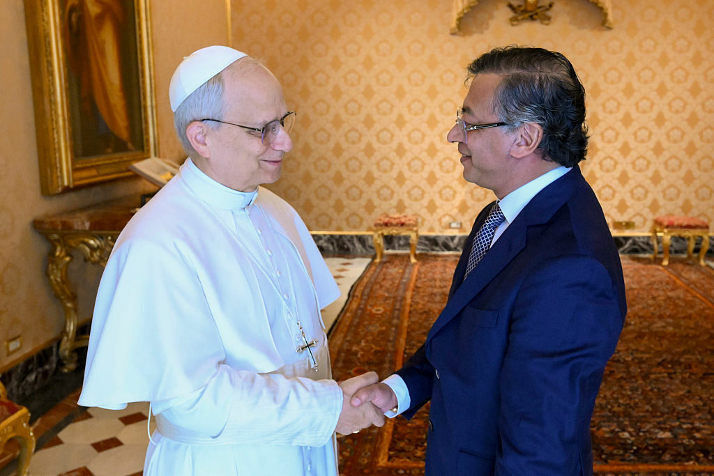 Presidente Gustavo Petro y papa León XIV / Getty