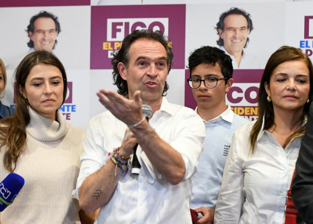 Federico Gutiérrez en campaña presidencia de 2022 / AFP