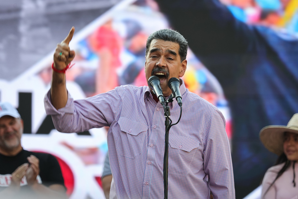 Nicolás Maduro quiere hacer tacada a tres bandas (o más) con elecciones