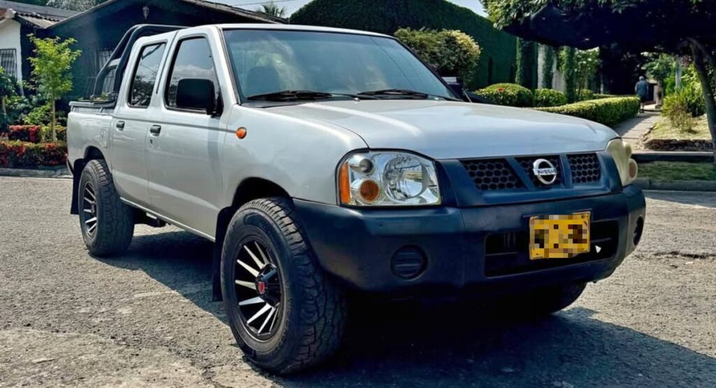 Nissan Frontier / FB Marketplace