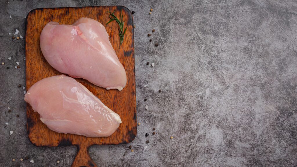 Pechuga de pollo / Freepik