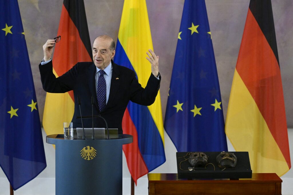 Álvaro Leyva, excanciller / AFP