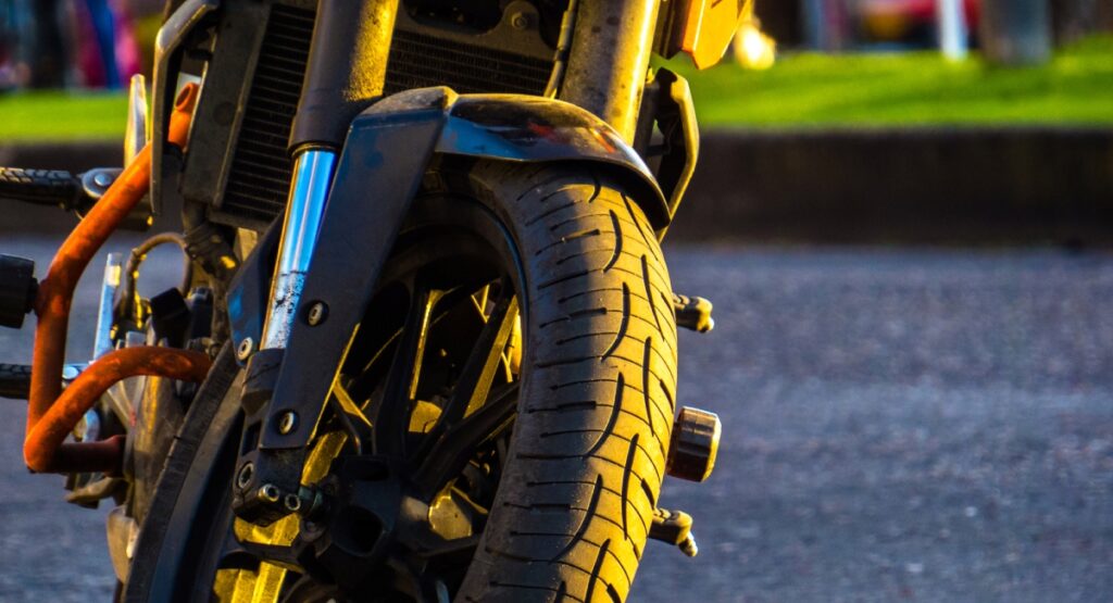 Defensas de una moto / Getty