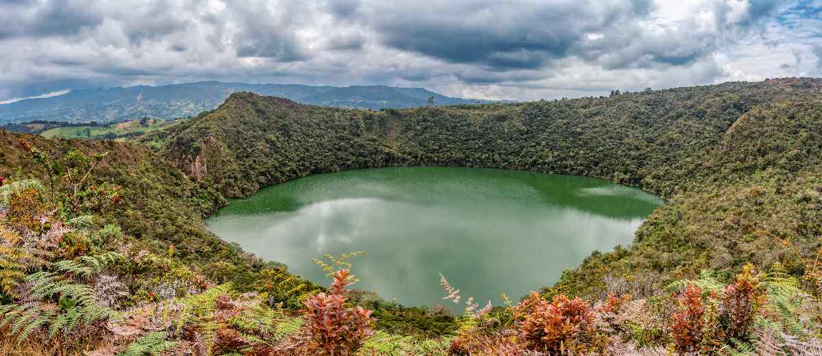 Foto de laguna de Guatavita, en nota sobre cuántos metros de profundidad tiene la laguna de Guatavita: precios, ruta y más