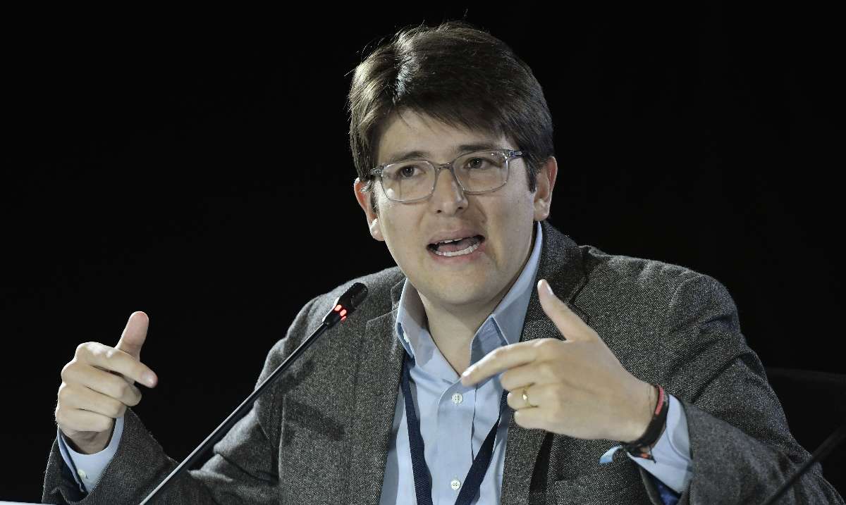 Muerte de Miguel Uribe, desmentida por Fundación Santa Fe tras falso comunicado 