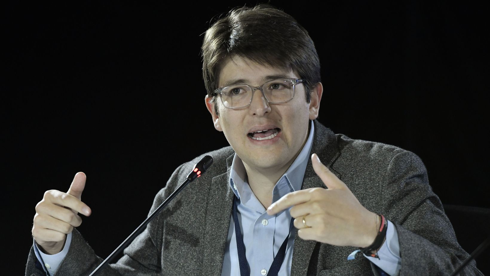 Caso Miguel Uribe: revelan recorrido del carro azul implicado en el ataque